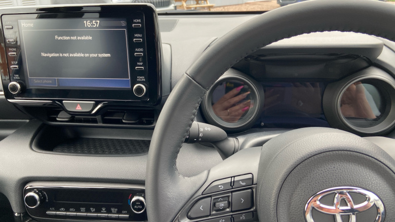 Toyota Yaris 1.5 Hybrid Design 5dr CVT Hybrid Hatchback